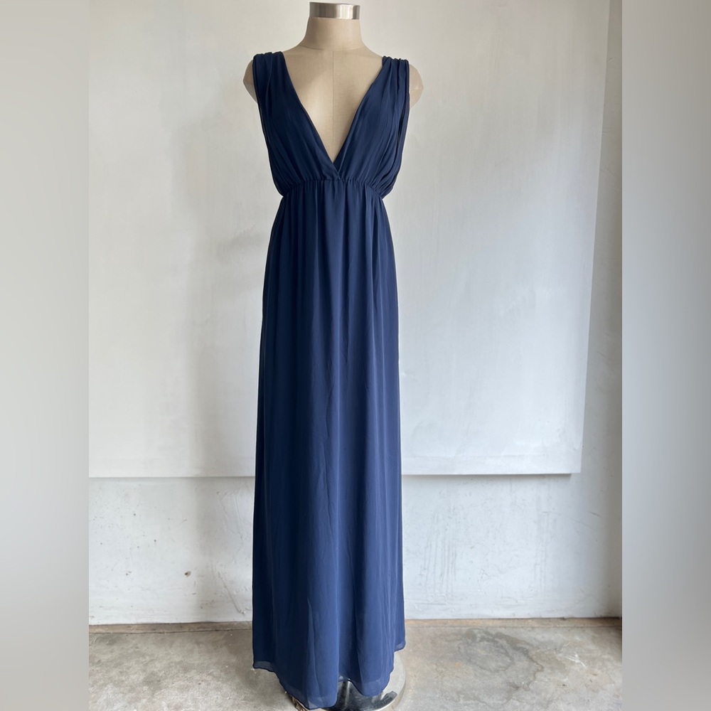Alice + Olivia deep V chiffon Formal Dress